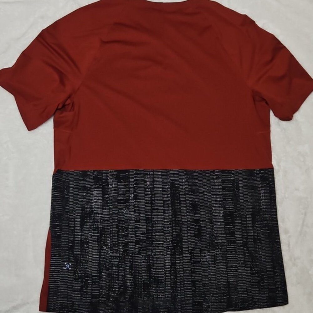 Lululemon Rust Red Performance T-Shirt - Picture 4 of 7